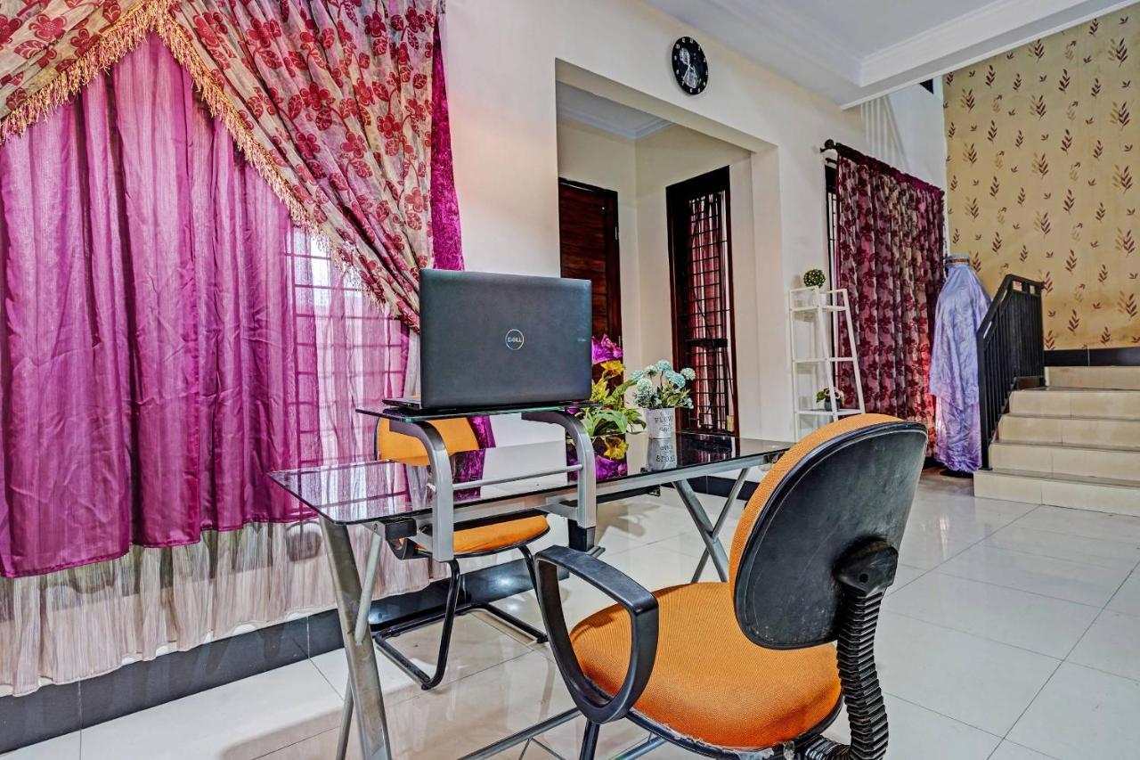 Hotel Spot On 91320 Elia Syariah Bandung